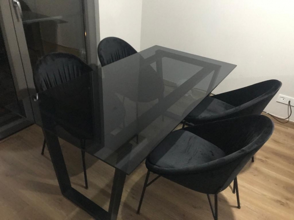 FÜME CAMLI LİYA TAKIM