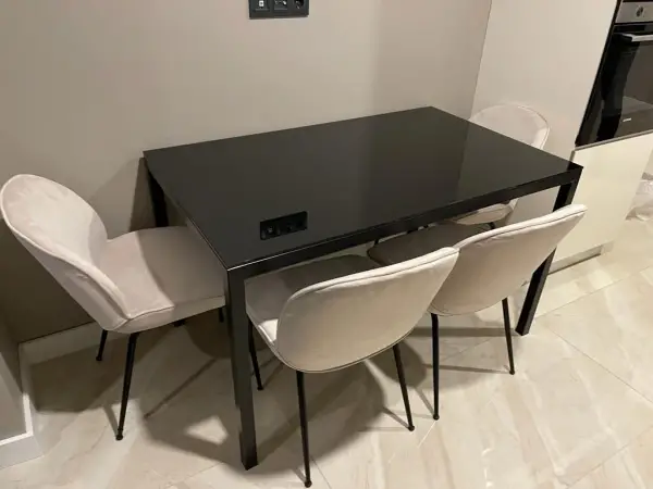 SİYAH CAM MASA TAKIMI